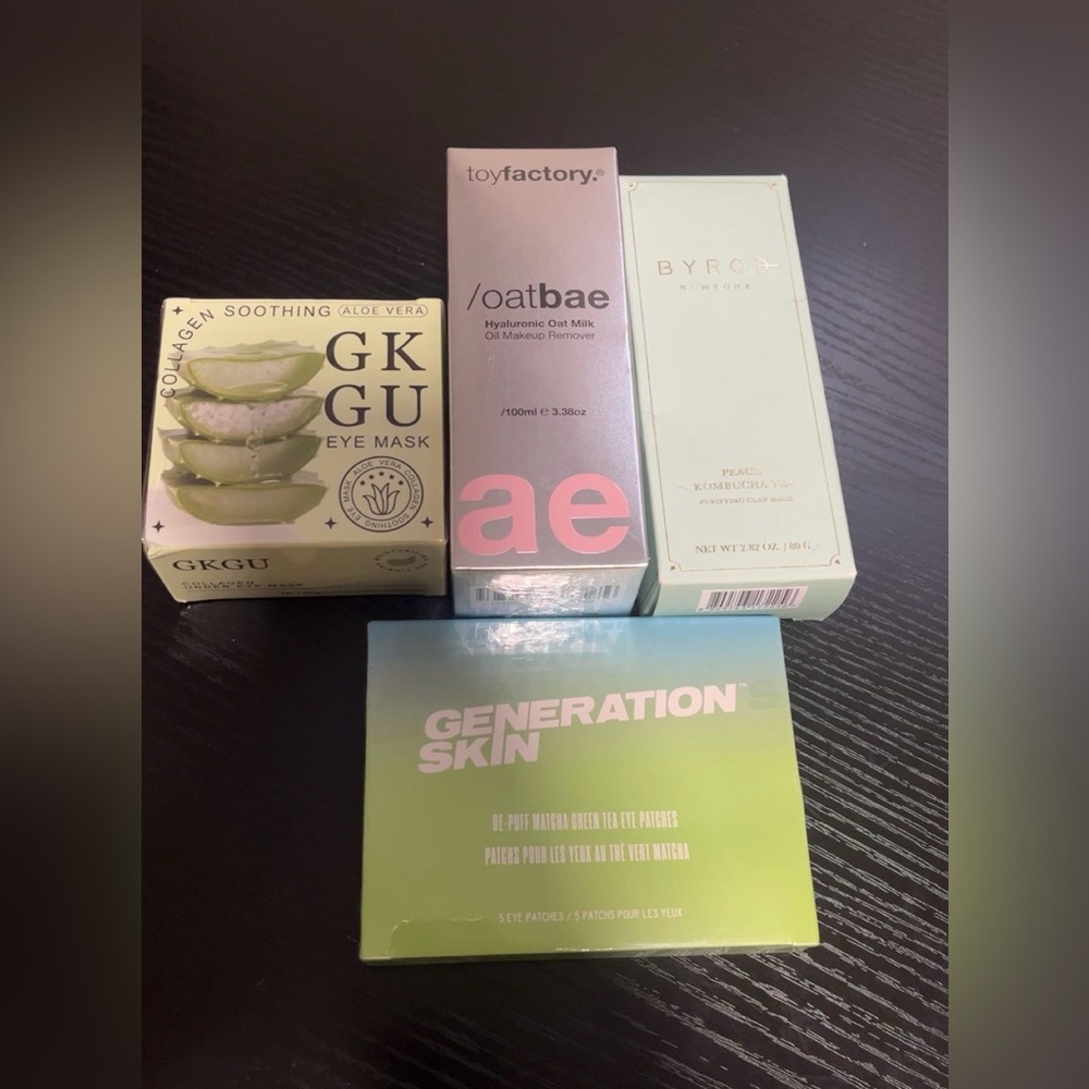 Skincare Set with Eye Masks and Cleansers